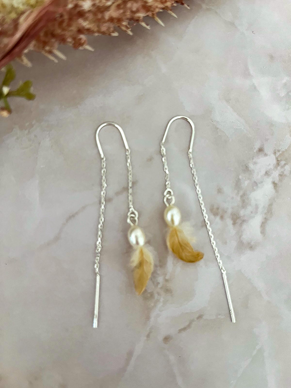 (image for) Feather & White Stone Gemstone Earrings -N57